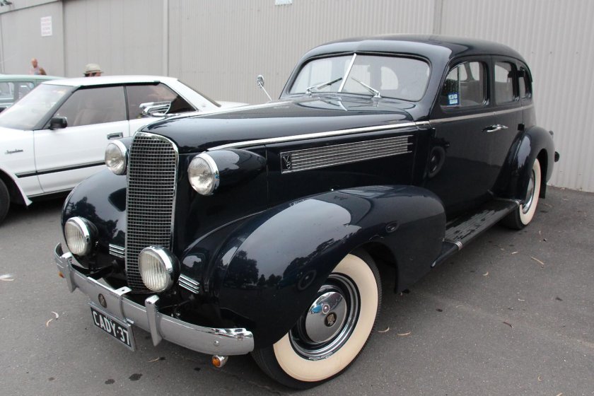 Кадиллак 1937
