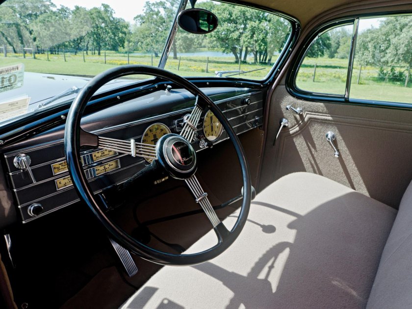 Cadillac Fleetwood 70