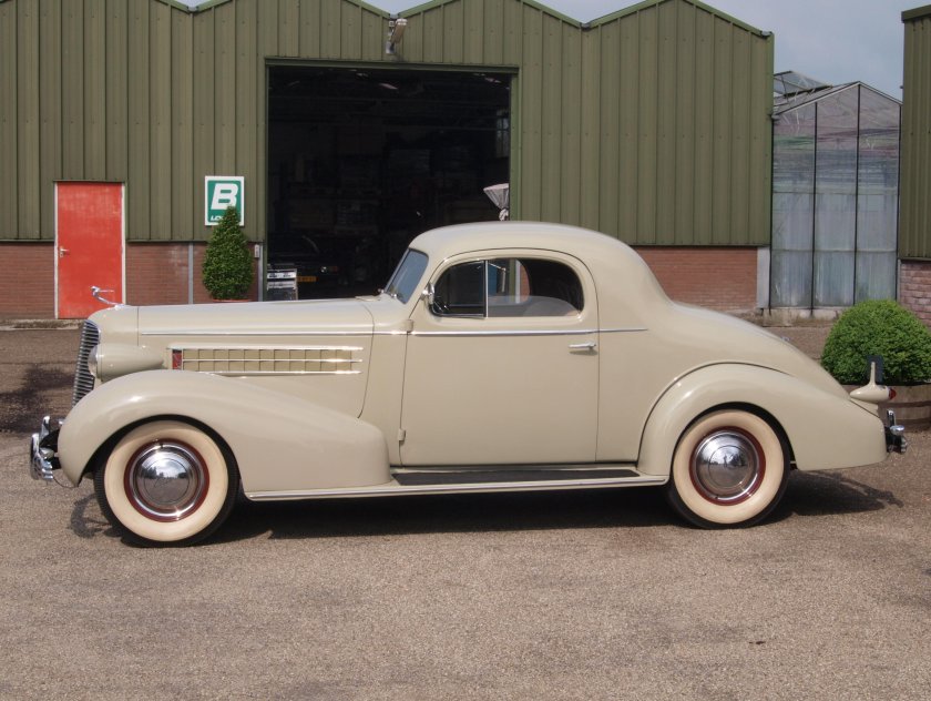 Cadillac v16 Eureka Funeral coach