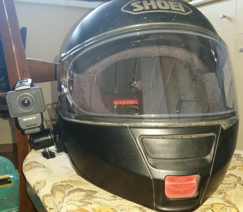 Крепеж на шлем для экшн камеры Sony