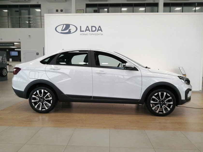 Веста кросс Техно 2023