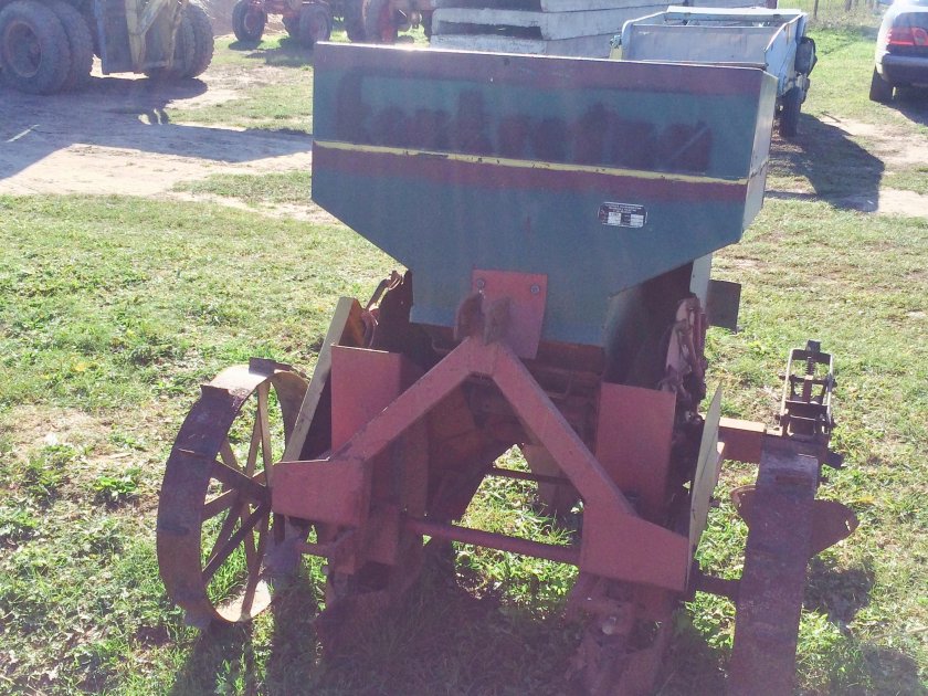 Картофелесажалка СН-2б на т40ам