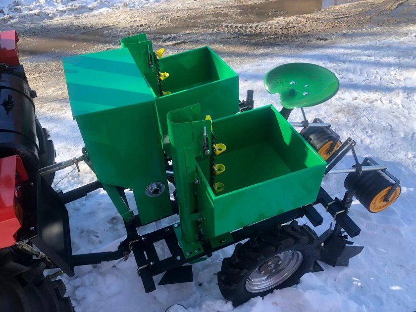 Картофелесажатель ручной