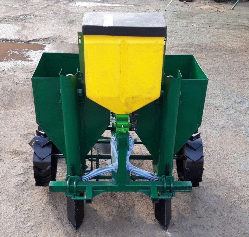 Картофелесажалка КС-2мт