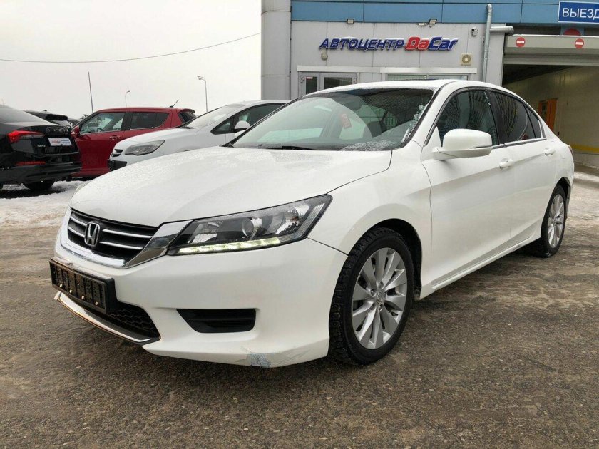 Белая Хонда 2019