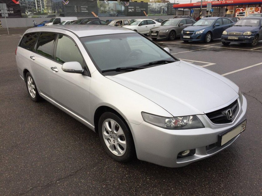 Хонда Аккорд универсал 2003