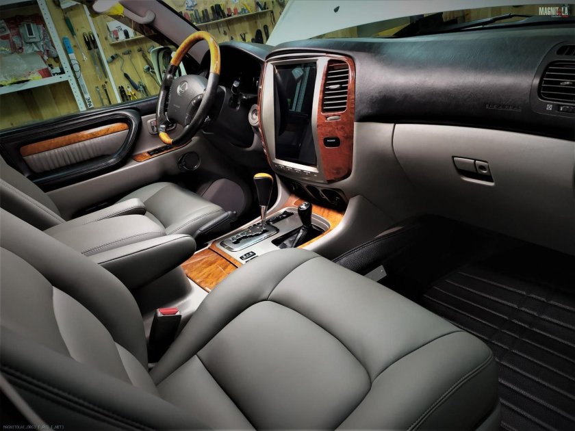 Лексус ЛХ 470 салон