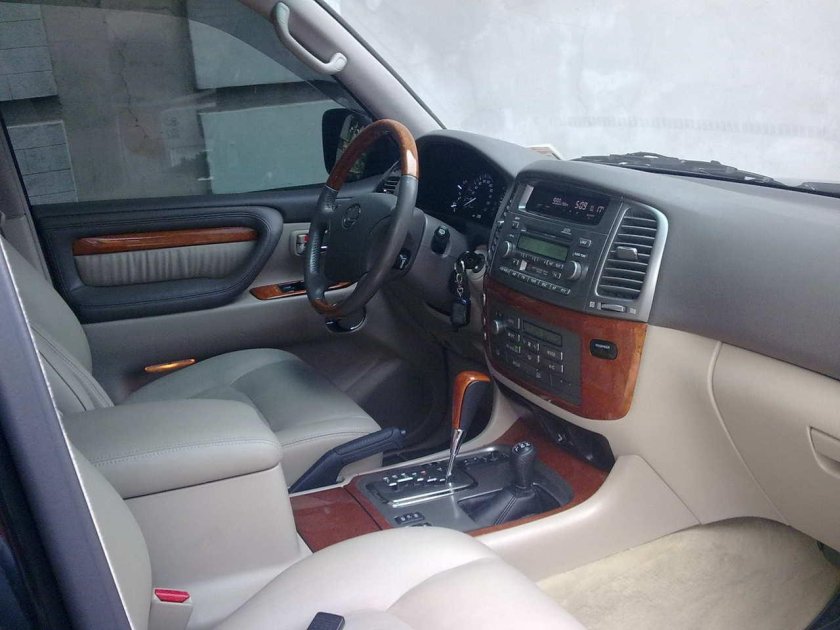 Lexus lx470 2007 Interior