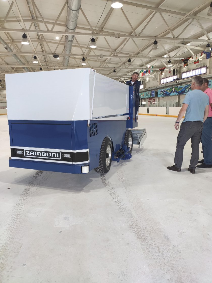 Машина ледозаливочная мл428