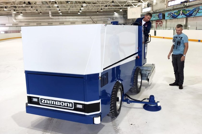 Олимпия ледозаливочная машина