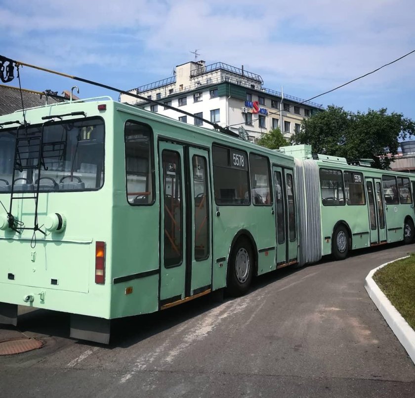 Троллейбус БКМ 213