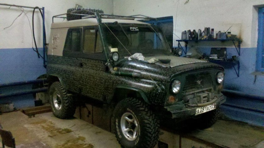 УАЗ 469 пиксельный камуфляж