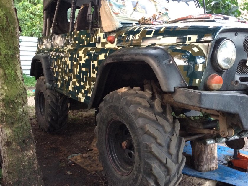 УАЗ-469 внедорожник камуфляжный
