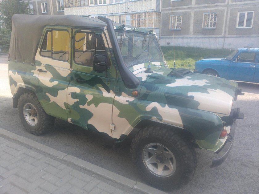 УАЗ 31512 хаки