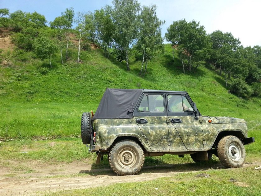 УАЗ 469 пиксельный камуфляж