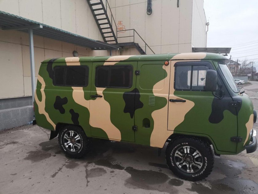 УАЗ 3962 зеленый
