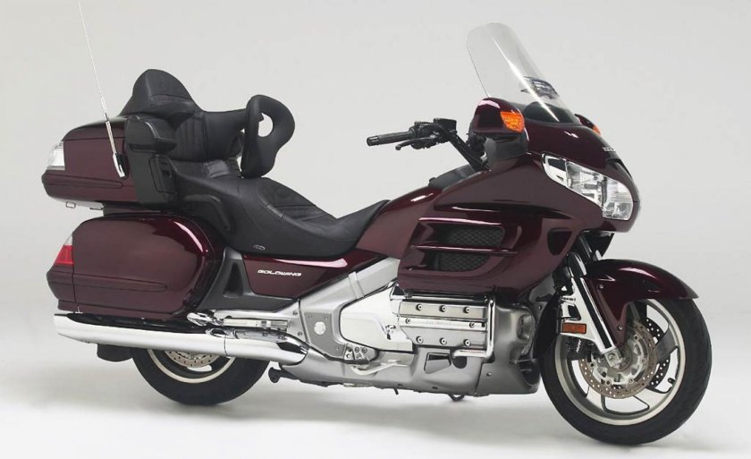 Хонда Голд Винг 1800