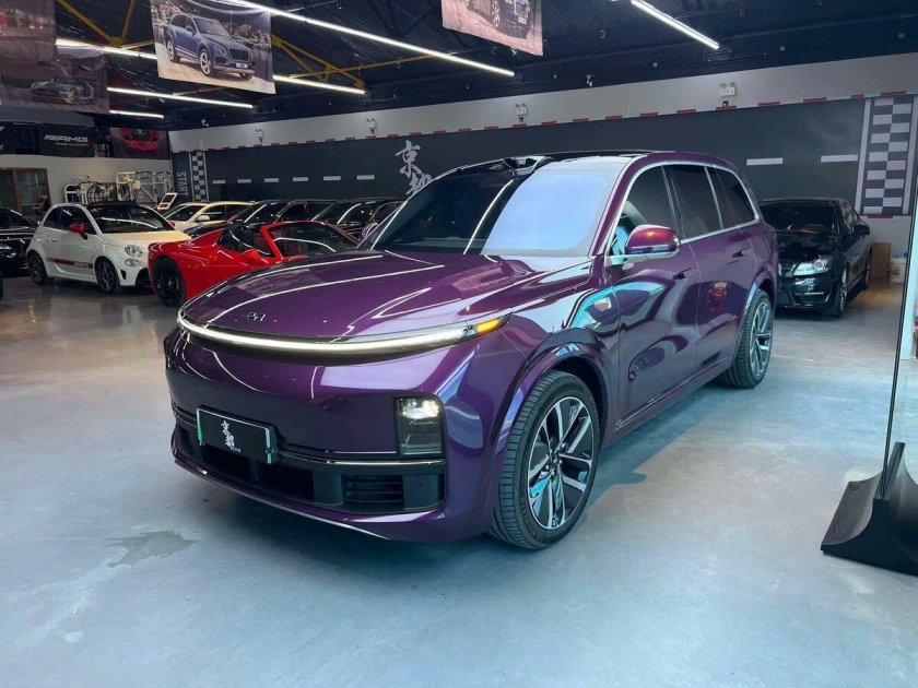 Фиолетовый цвет авто