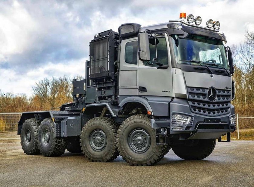 Mercedes Arocs 8x8