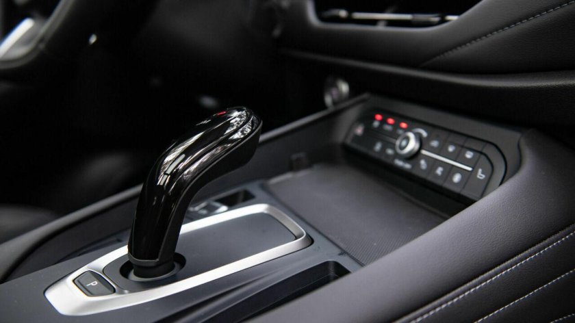 Робот с автоматом