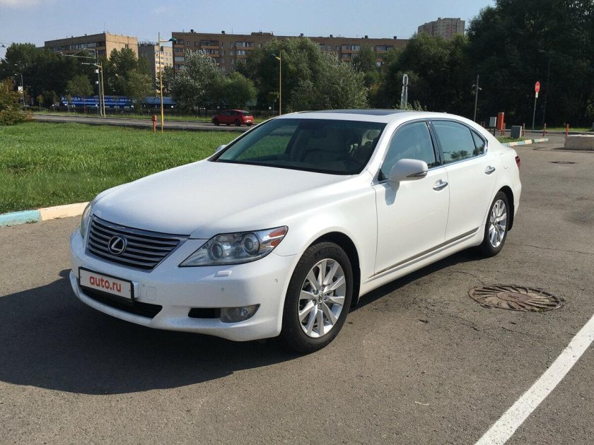Лексус лс 2011