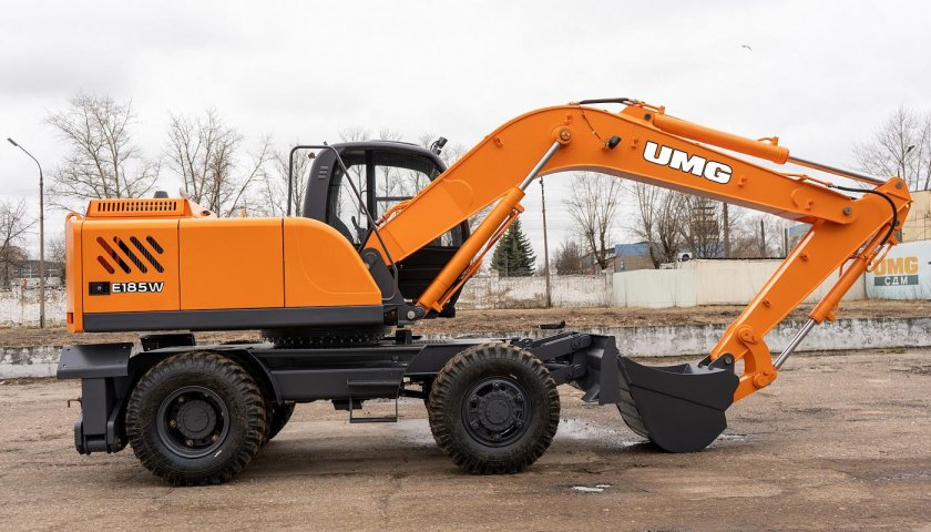 Экскаватор UMG e185w