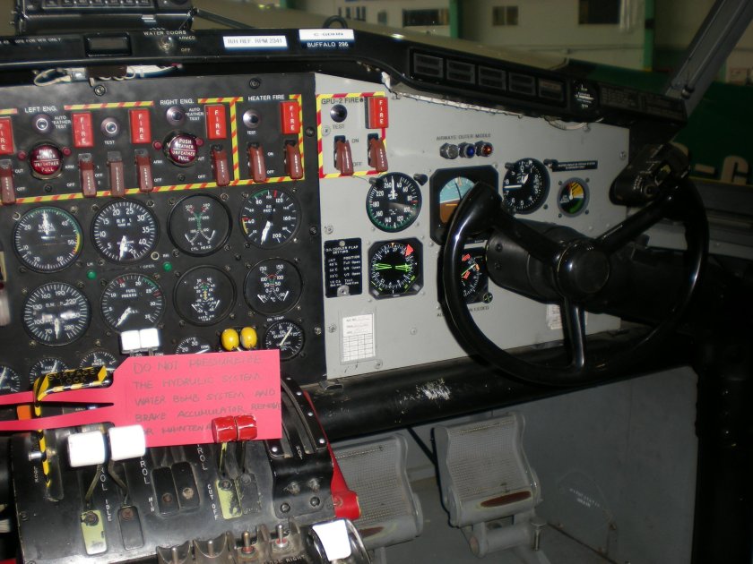 Самолёт Canadair CL-215