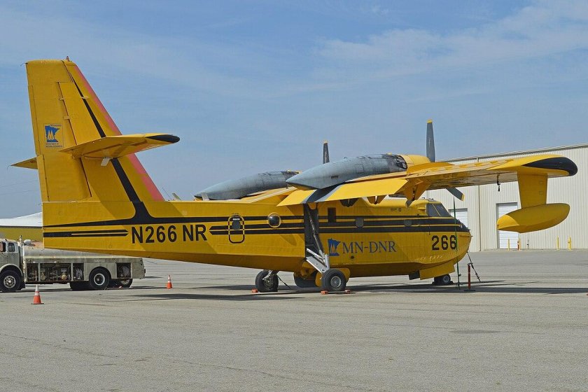 Canadair CL-215