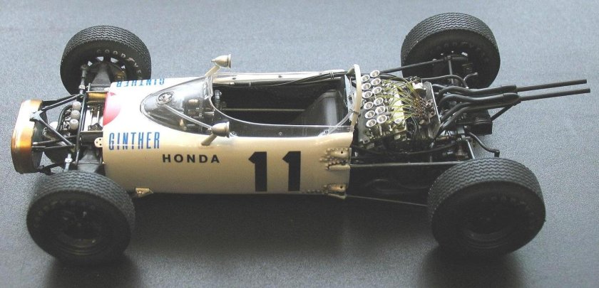 Honda f1 ra272