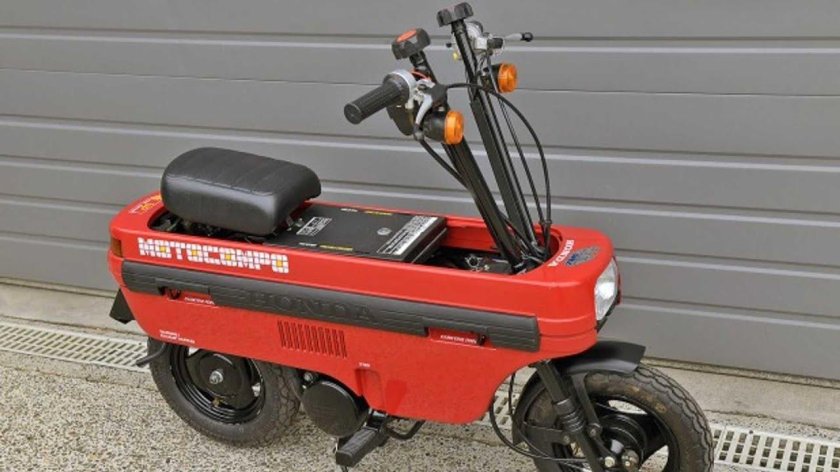 Скутер Honda Motocompo