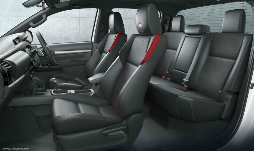 Тойота Хайлюкс gr Sport 2022