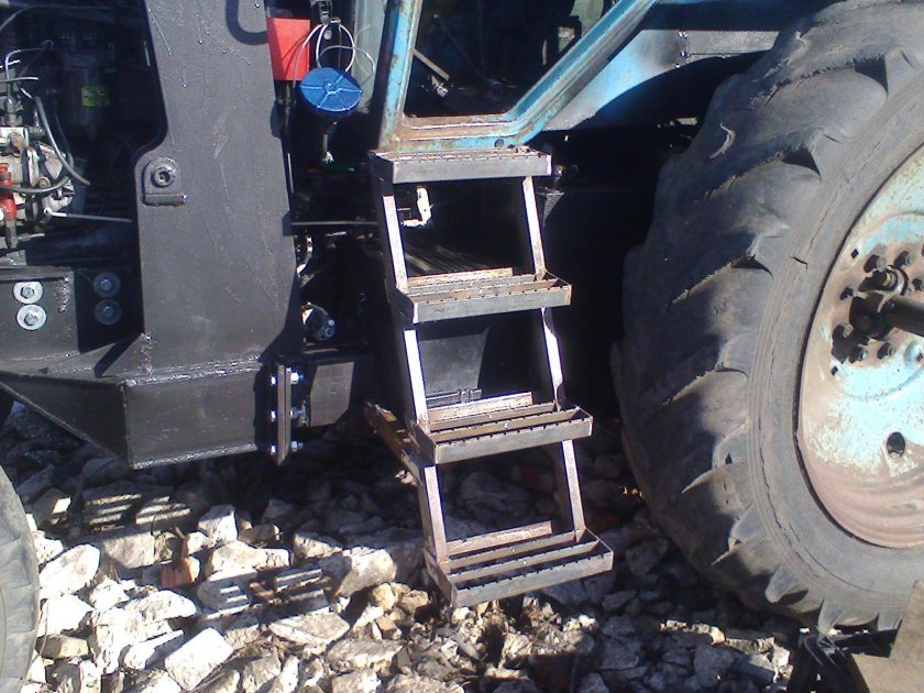 Подножка для трактора МТЗ 82