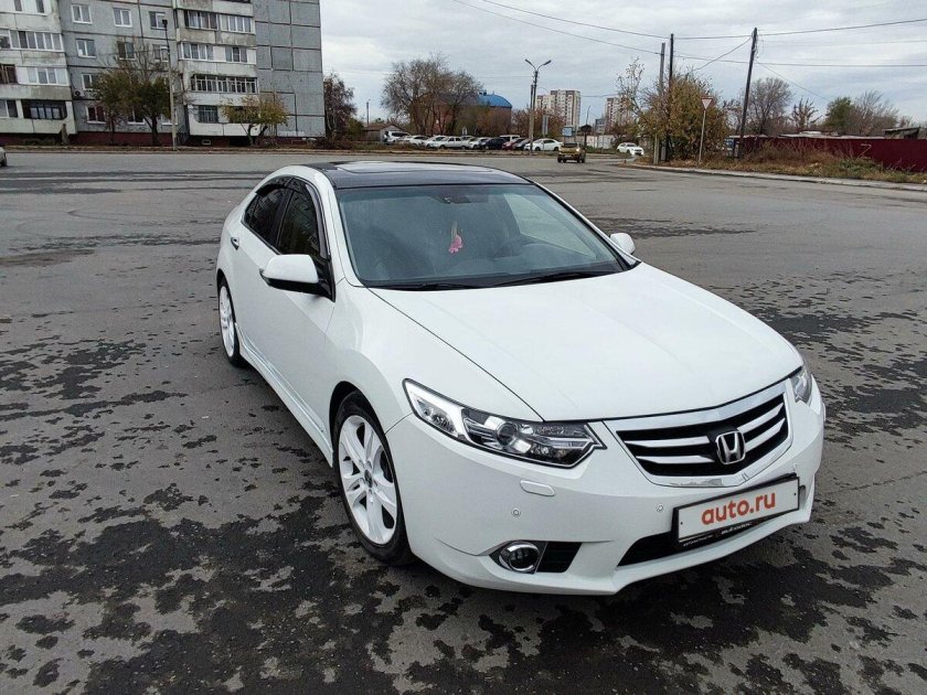 Honda Accord 2012 белый