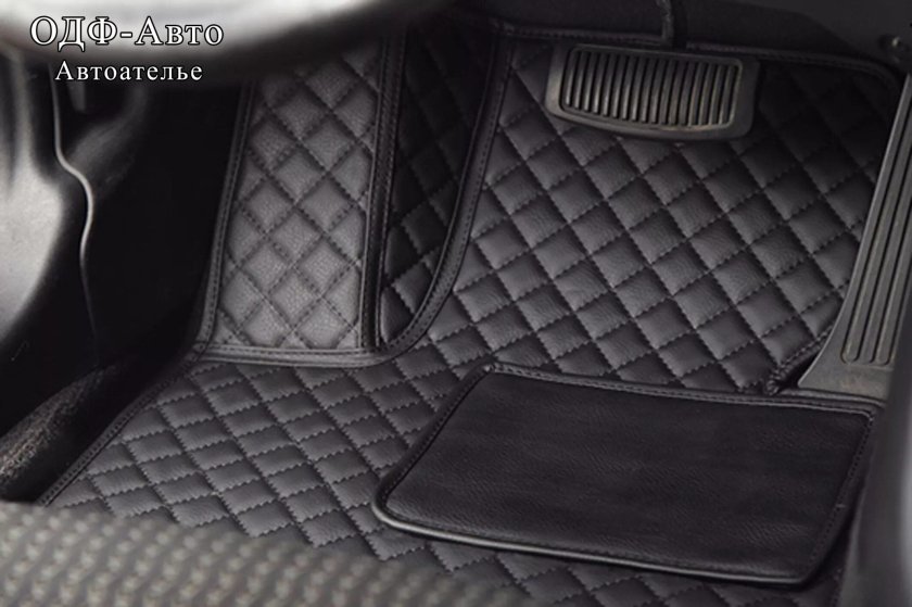 Стеганые коврики в машину