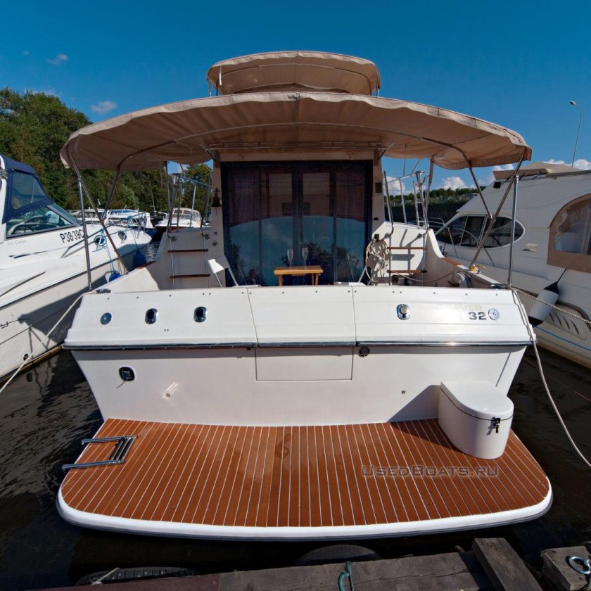 Катер Carver 32