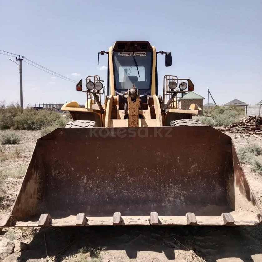 Фронтальный погрузчик 3м3