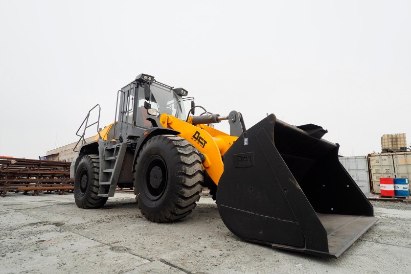 Фронтальный погрузчик дст урал