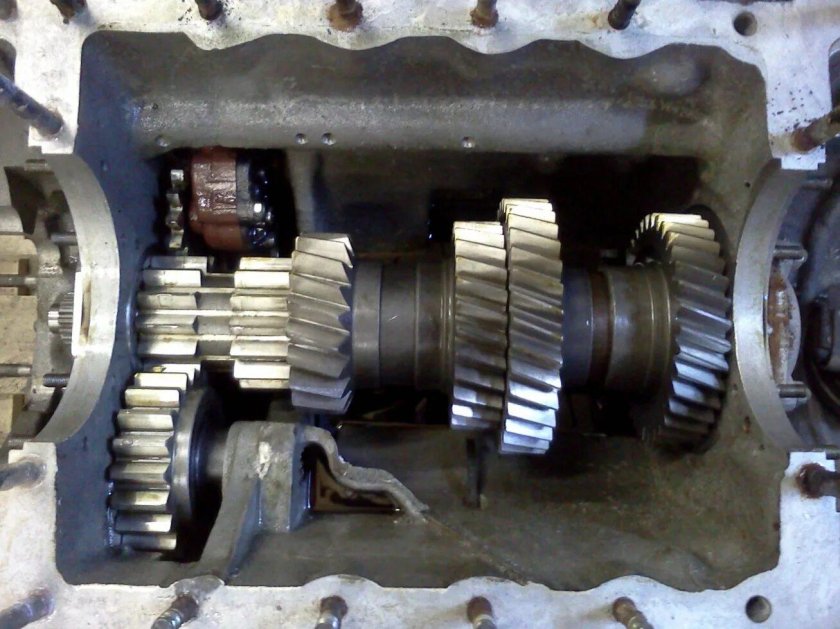 Шестерня задней передачи ЯМЗ 236