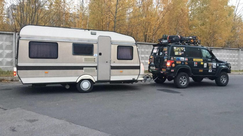 УАЗ Патриот с прицепом дачей