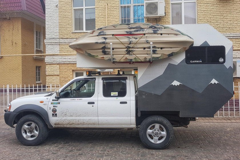 Ниссан НП 200 пикап