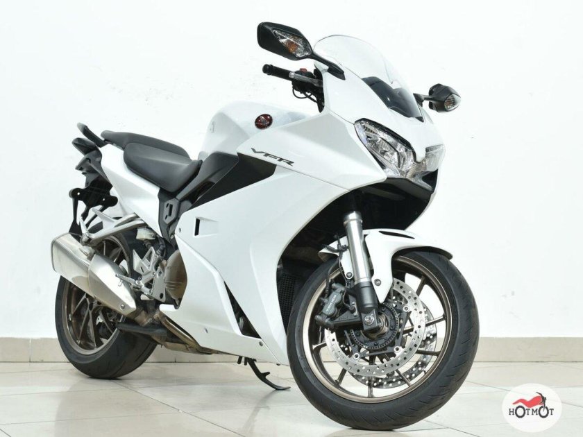 Мотоцикл Хонда 1500 спорт