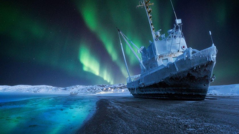 Кладбище кораблей Териберка Северное сияние