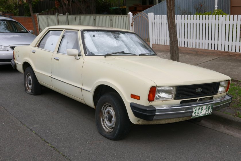 Ford Cortina sedan