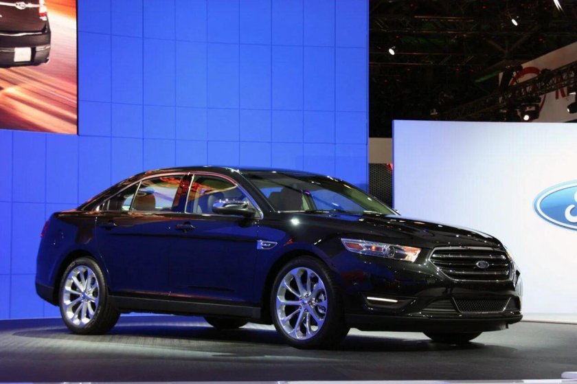 Ford Taurus 2022