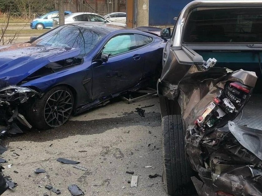 Разбитые спорткары