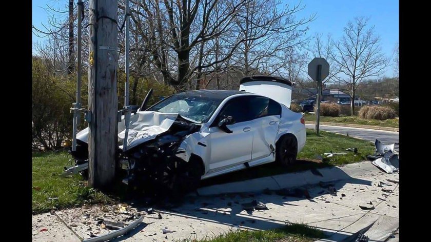 БМВ м8 битая