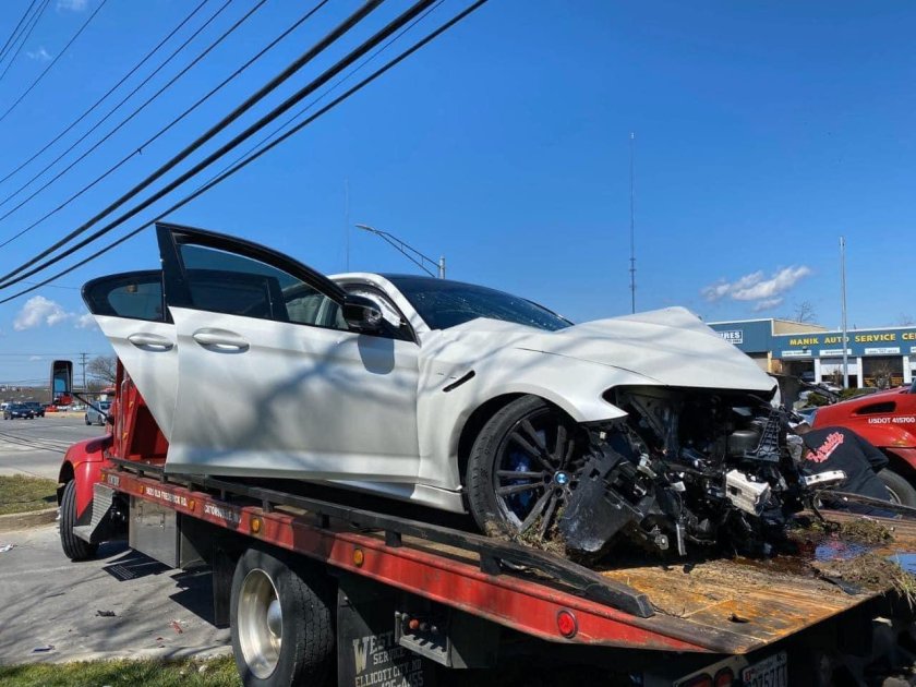 Разбитая BMW m5 f90