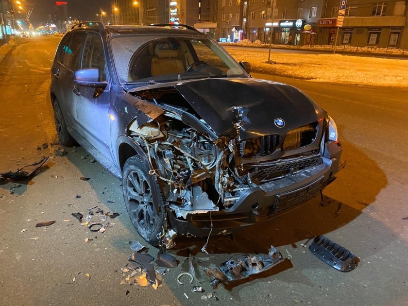 BMW x6 разбитый