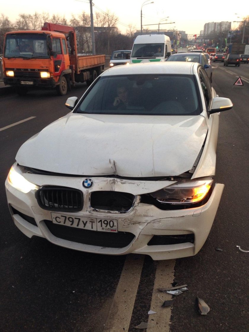 БМВ f30 битая