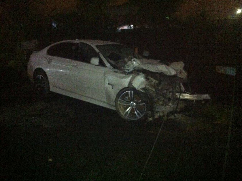 Разбитая БМВ м5 ф10 белая